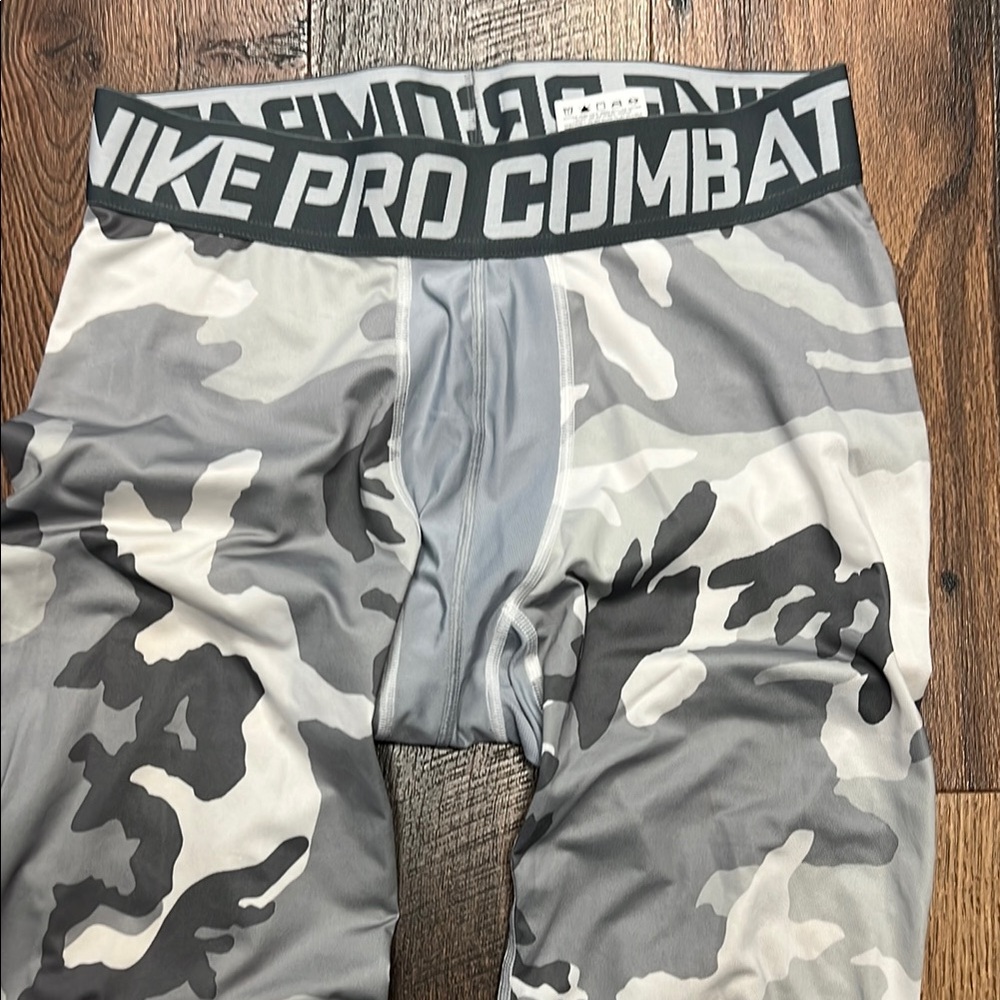 Nike Pro Combat Men’s X-Large Gray Camouflage Leggings Tights